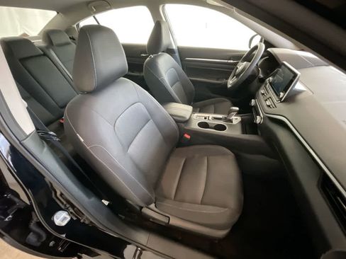 Used 2022 Nissan Altima 2.5 SV image 23