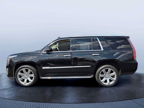 Used 2020 Cadillac Escalade Luxury AWD/4WD image 3