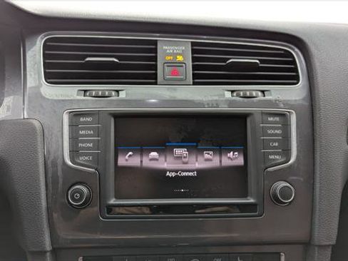 Used 2017 Volkswagen Golf Alltrack SEL image 27