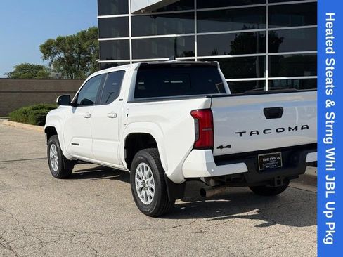 Used 2024 Toyota Tacoma SR5 AWD/4WD image 5