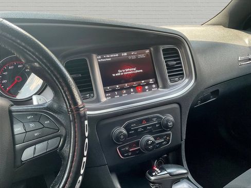 Used 2019 Dodge Charger GT RWD image 11