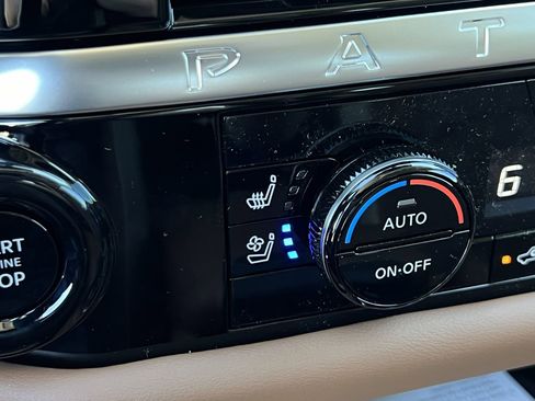 New 2026 Nissan Pathfinder Platinum FWD image 11
