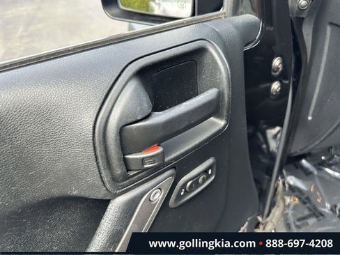Used 2017 Jeep Wrangler Unlimited Sport w/ Quick Order Package 24S AWD/4WD image 17