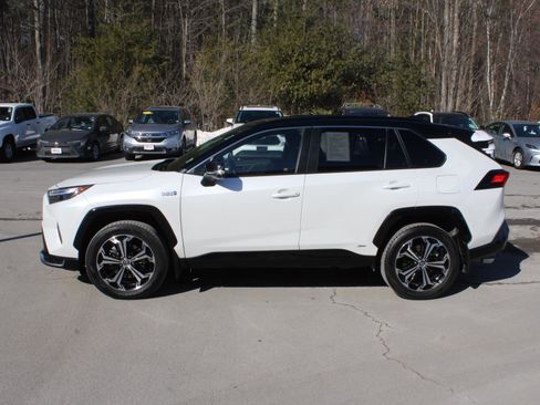 Used 2023 Toyota RAV4 XSE w/ Weather Package image 5