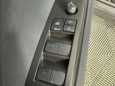 Used 2022 Toyota Camry SE AWD/4WD image 25