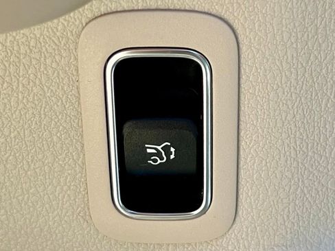 Certified 2023 Mercedes-Benz GLA 250 4MATIC image 40