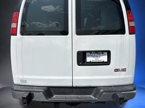 Used 2017 GMC Savana 2500 RWD image 6