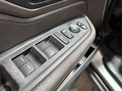 Used 2018 Honda Odyssey LX image 24