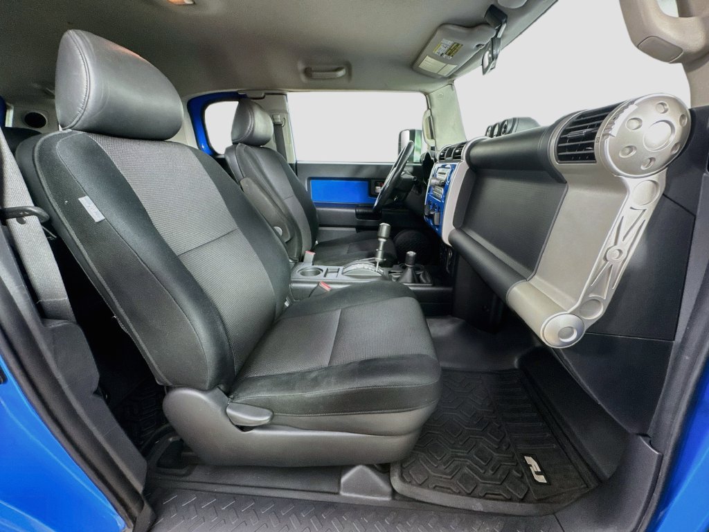 Used 2007 Toyota FJ Cruiser 4WD w/ Upgrade Pkg 2 image 29