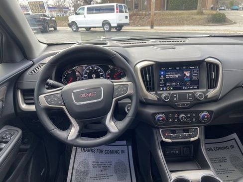 Used 2024 GMC Terrain Denali w/ Black Diamond Edition image 17
