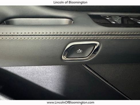 New 2026 Lincoln Aviator AWD image 36