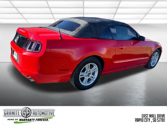 Used 2014 Ford Mustang Convertible RWD image 5