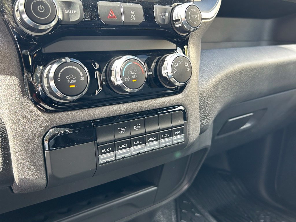 Used 2025 RAM 5500 Tradesman AWD/4WD image 22