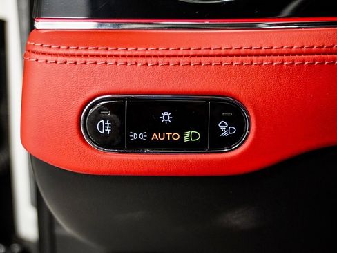 Used 2021 Bentley Continental GT Mulliner image 32