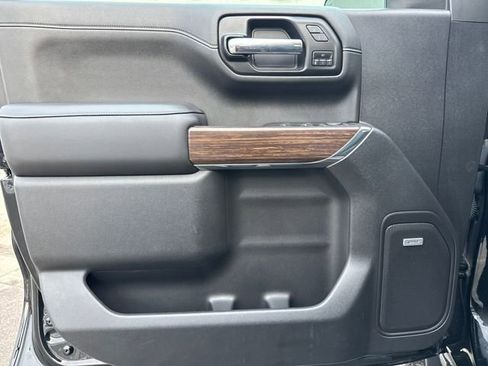 Used 2022 Chevrolet Silverado 1500 High Country image 10