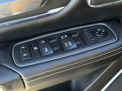 Used 2019 RAM 1500 Laramie image 26