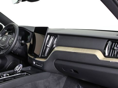 Used 2026 Volvo XC60 B5 Plus w/ Protection Package Premier image 22