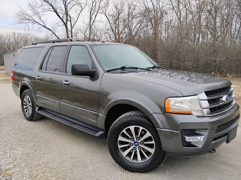 Used 2016 Ford Expedition EL XLT image 15