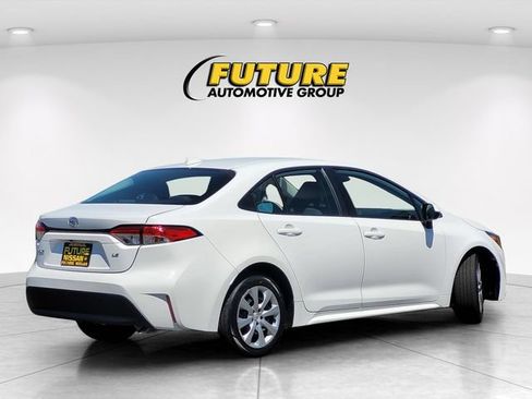 Used 2023 Toyota Corolla LE FWD image 4