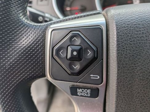 Used 2015 Toyota Tacoma 4x4 Access Cab V6 w/ TRD Off-Road Package image 11