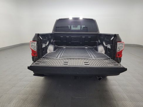 Used 2019 Nissan Titan SV w/ SV Convenience Package image 29