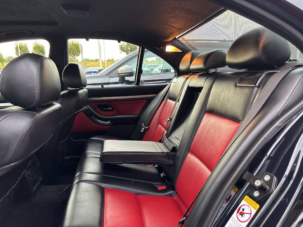 Used 2001 BMW M5 RWD image 14