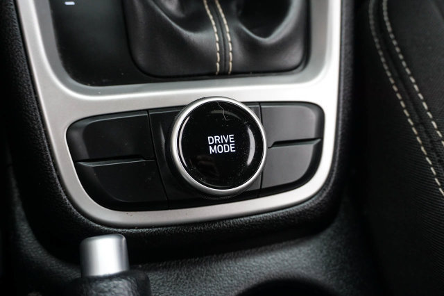 Used 2024 Hyundai Venue SEL FWD image 26
