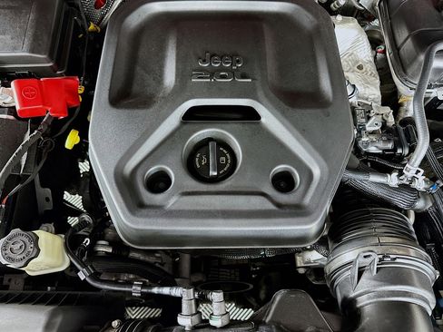 Used 2024 Jeep Wrangler Willys image 13