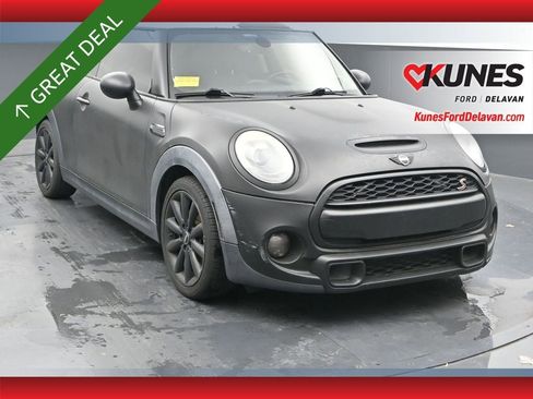 Used 2015 MINI Cooper S image 1