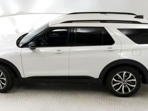 New 2025 Ford Explorer ST-Line w/ Premium Package image 18