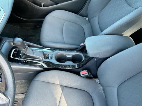Used 2022 Toyota Corolla LE FWD image 26