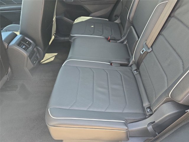 Used 2024 Volkswagen Tiguan SEL R-Line AWD/4WD image 14