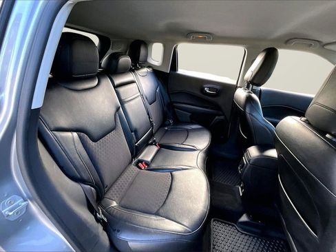 Certified 2019 Jeep Compass Latitude w/ Cold Weather Group image 21