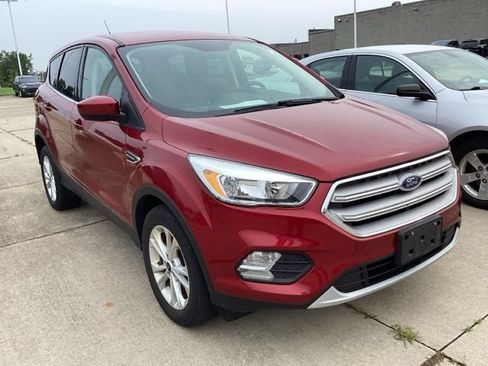 Used 2019 Ford Escape SE FWD image 10