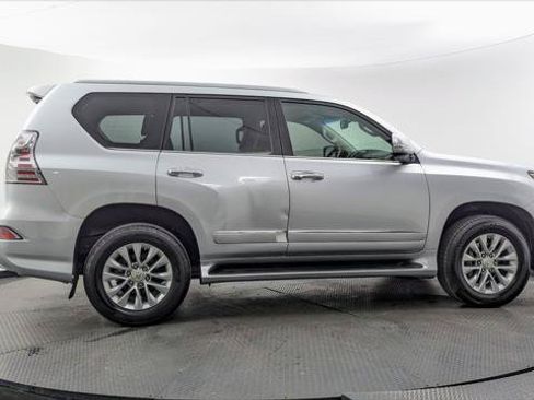 Used 2018 Lexus GX 460 Premium w/ Premium Package AWD/4WD image 9