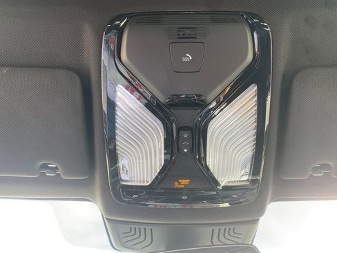 Used 2018 BMW 530e xDrive 530e xDrive iPerformance image 22