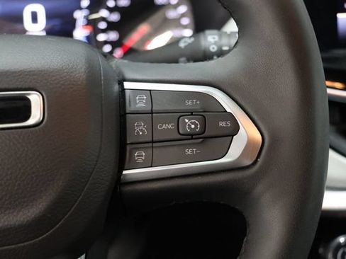 Used 2025 Jeep Compass Limited AWD/4WD image 23