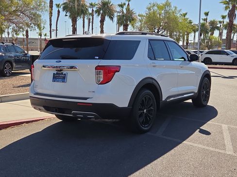 Used 2020 Ford Explorer XLT w/ Equipment Group 202A AWD/4WD image 5