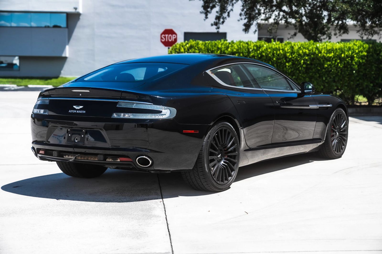 Used 2011 Aston Martin Rapide RWD image 6