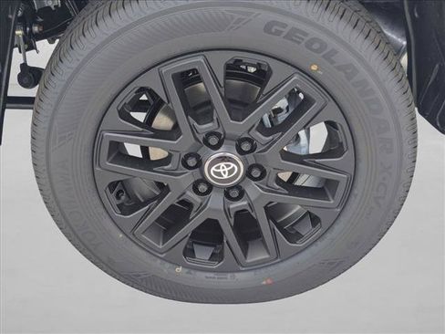 New 2026 Toyota Tundra Limited AWD/4WD image 10