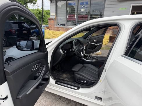 Used 2019 BMW 330i Sedan w/ Convenience Package RWD image 9