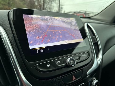 Used 2020 Chevrolet Equinox LT w/ Sport Edition image 9