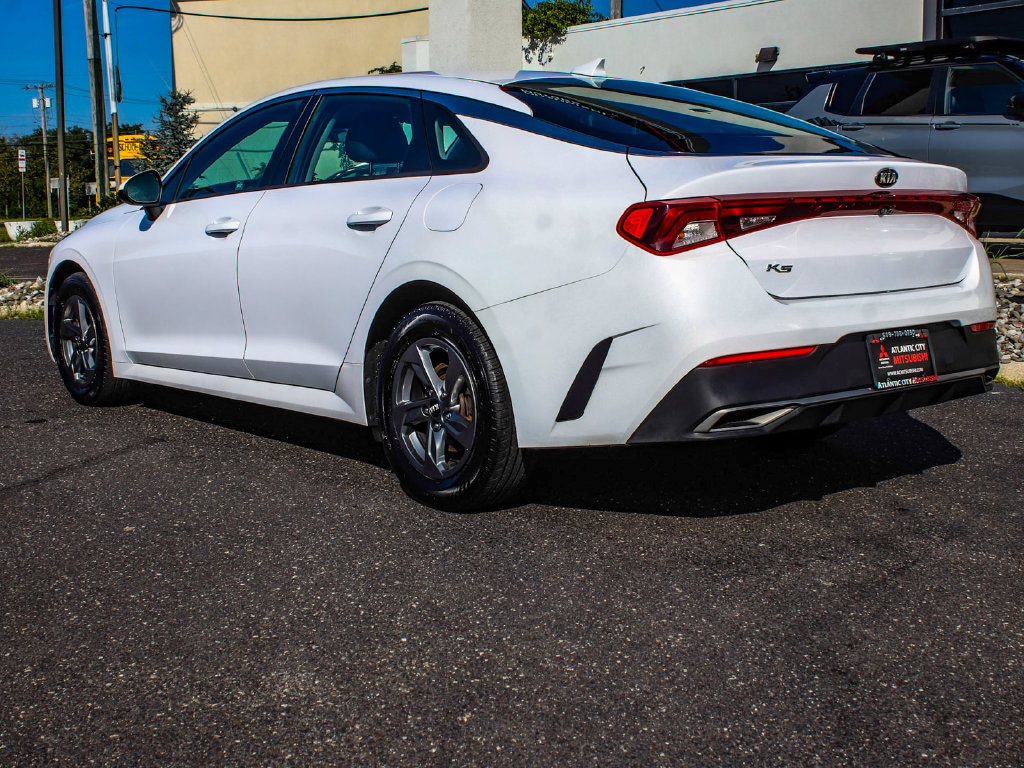 Used 2021 Kia K5 LX FWD image 4