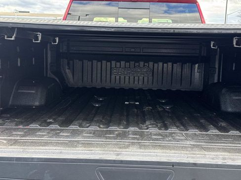 Used 2024 Chevrolet Silverado 2500 High Country w/ High Country Premium Package image 15