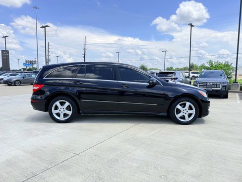 Used 2012 Mercedes-Benz R 350 BlueTEC 4MATIC image 4