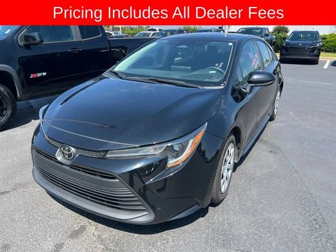 Used 2024 Toyota Corolla LE FWD image 3