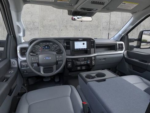 New 2026 Ford F350 XL w/ XL Chrome Package RWD image 9