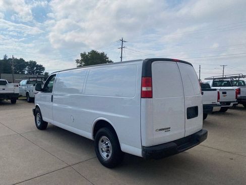 Used 2014 Chevrolet Express 3500 Extended RWD image 13