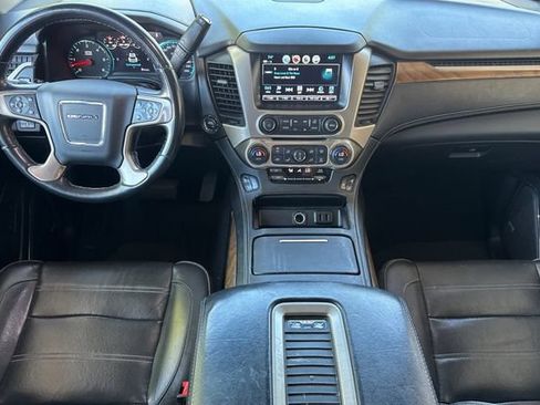 Used 2019 GMC Yukon XL Denali AWD/4WD image 13
