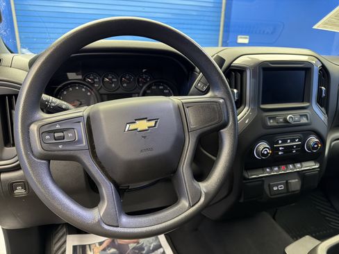 Used 2022 Chevrolet Silverado 1500 Custom image 13
